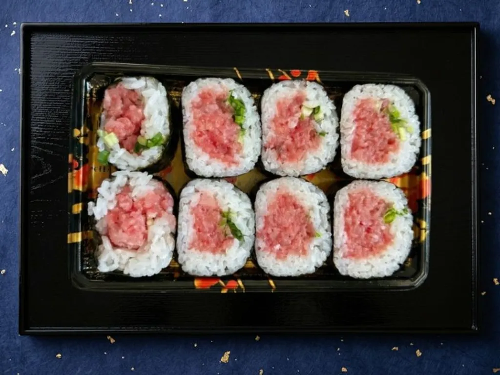 ネギトロ巻きpremium - 厳選マグロを使用したワンランク上のネギトロ巻き